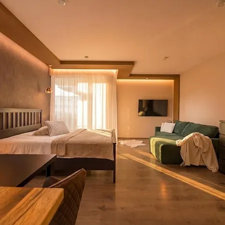 Cozy Hub Near Old Town Διαμέρισμα